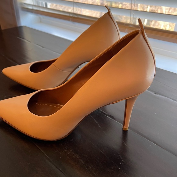 Coach heels size 10 - Picture 4 of 4